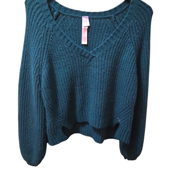 Savage X Fenty Fuzz Fit Knit V Neck Sweater - off shoulder - Picture 2 of 5